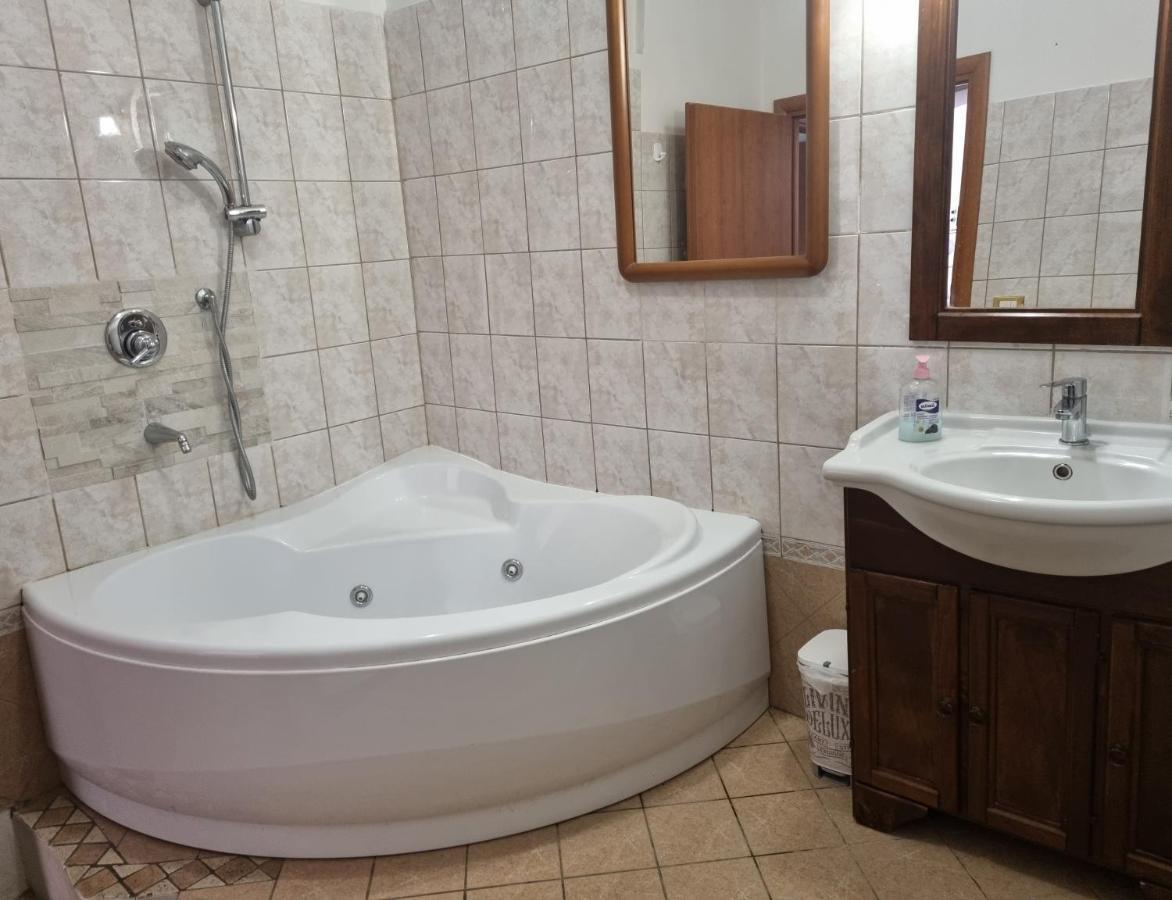Appartement Casa Mille Baci Con Parcheggio à Livourne Extérieur photo